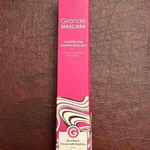 Grande Mascara - Rich Black Conditioning Peptide Mascara